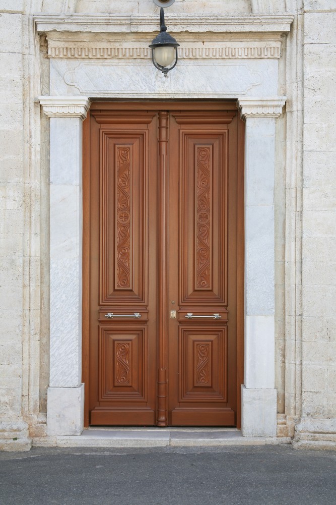 Εκκλησιαστική πόρτα