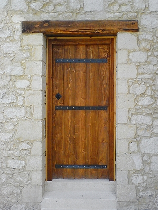 Traditional entrance door K402.Su